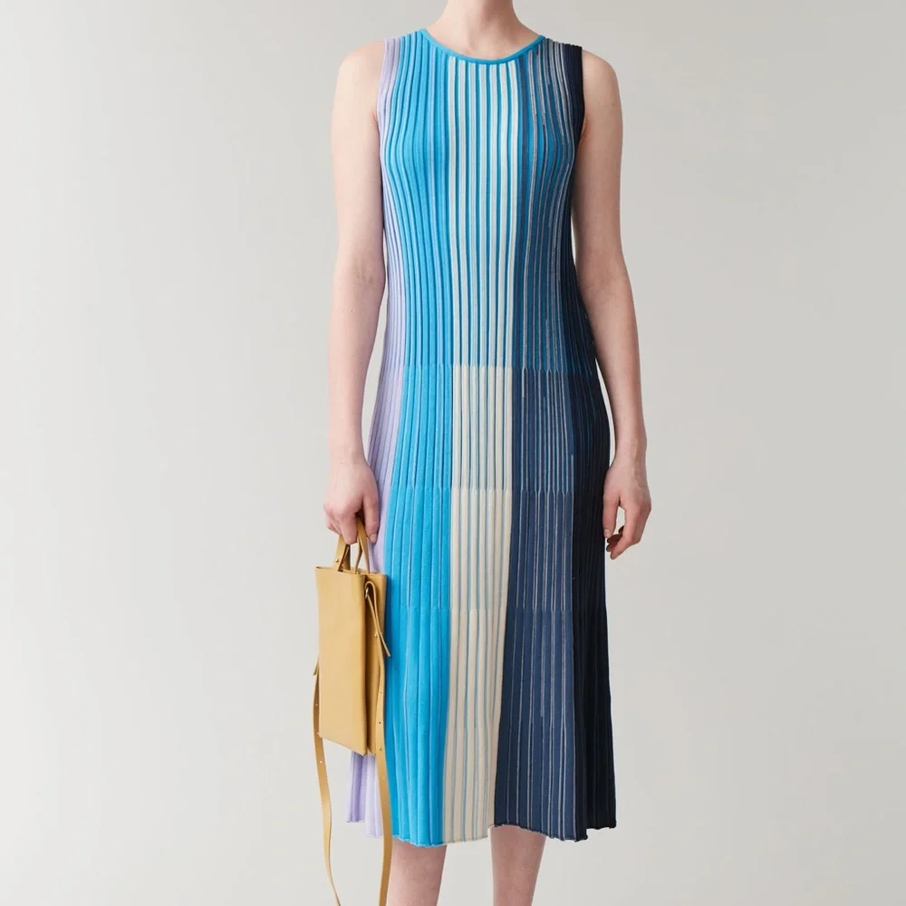 COS Blue, Purple, and Tan Pleated Maxi Skirt - Picture 3 of 9